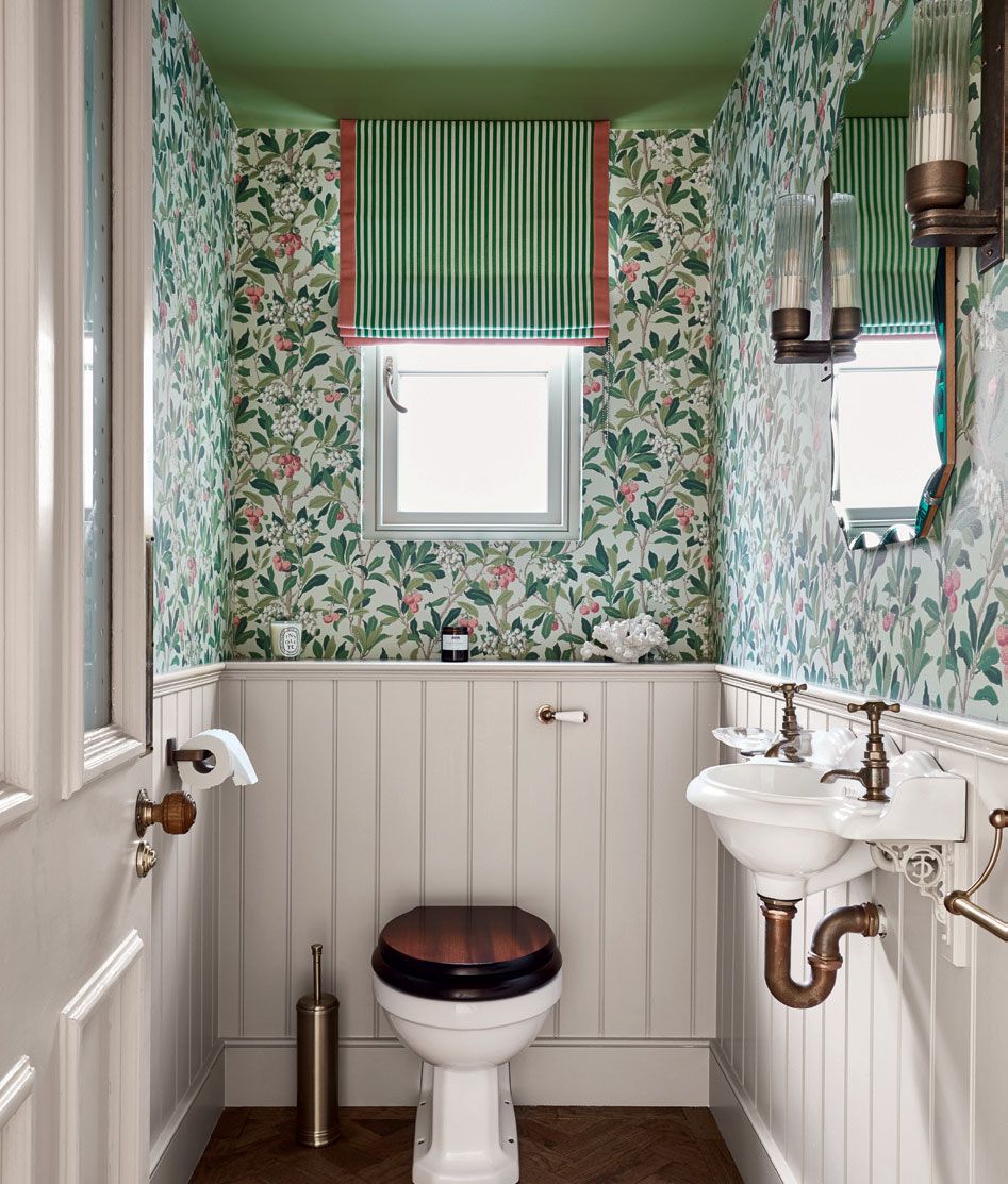 Image may contain Indoors Room and Bathroom